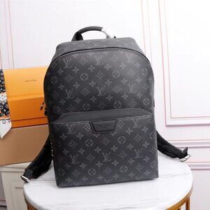 Louis Vuitton Crossbody Bags Chain Bags